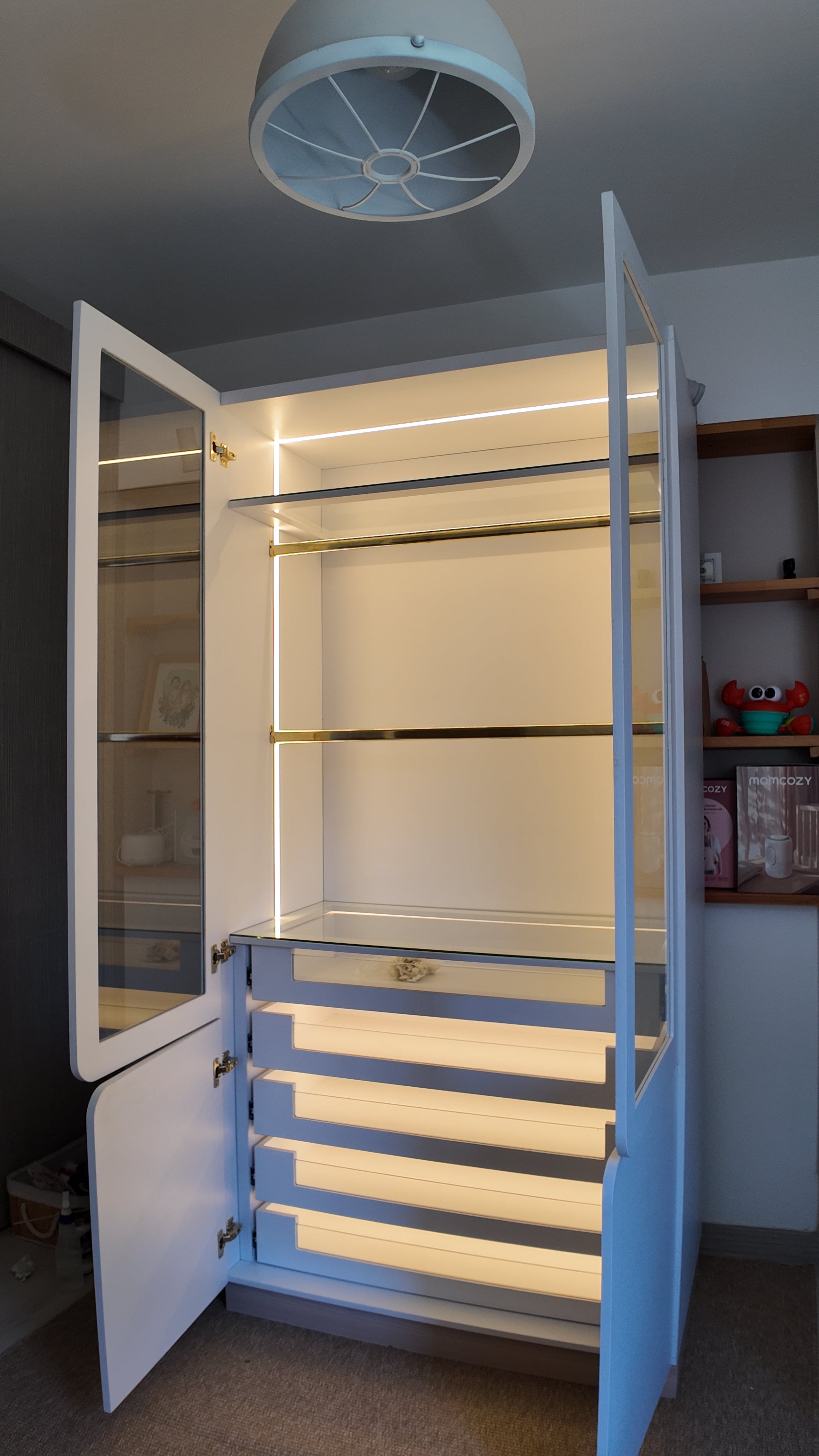 Closet LUMEN